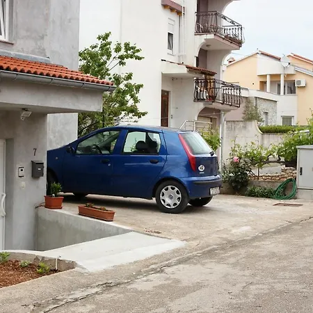 Apartment With A Parking Space - 10019