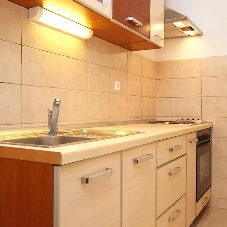 Apartment With A Parking Space - 10019 Zadar