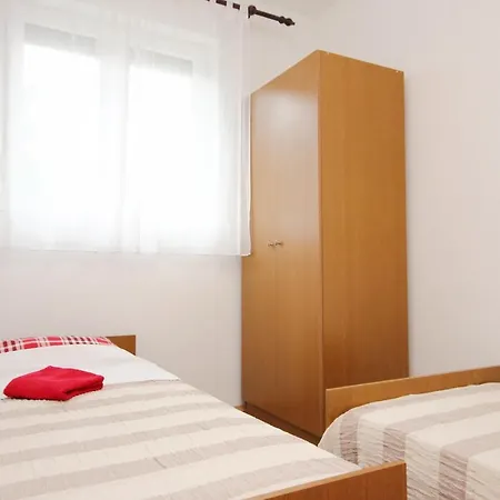 Apartment With A Parking Space - 10019